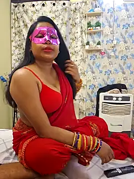 Snapshot of Queen_Anushka69 chatting on 02.08.25 Queen Anushka69 online show from 02.08.25