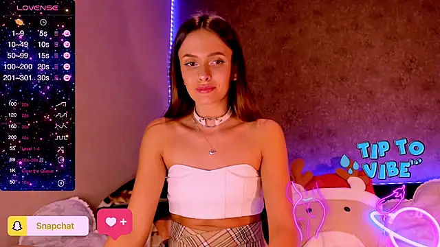 Snapshot of madina_taher chatting on 01.09.25 madina taher online show from 01.09.25