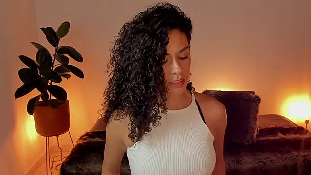 Snapshot of goddes_helena chatting on 12.13.24 goddes helena online show from 12.13.24