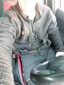 Snapshot of Xcoquinx chatting on 02.04.25 Xcoquinx online show from 02.04.25