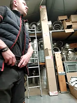 Snapshot of Xcoquinx chatting on 02.21.25 Xcoquinx online show from 02.21.25