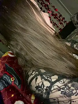 Snapshot of Var_Kiss chatting on 02.25.26 Var Kiss online show from 02.25.26