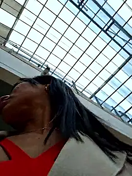 Doll Loren online show from 09.10.25