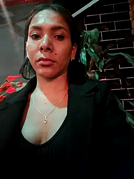 Doll Loren online show from 02.20.26