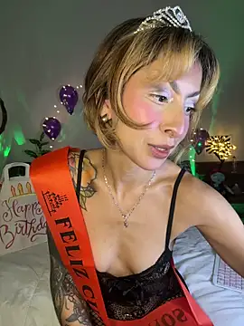 Cinamoonn online show from 11.04.25