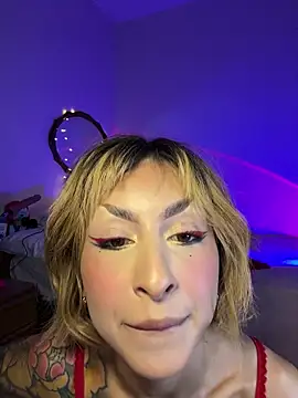 Cinamoonn online show from 11.14.25