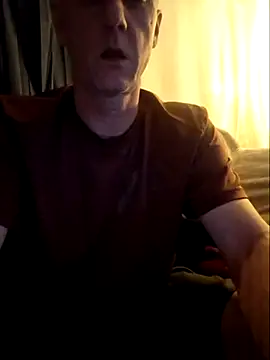 Snapshot of Wanking_Wiggiler chatting on 10.11.25 Wanking Wiggiler online show from 10.11.25