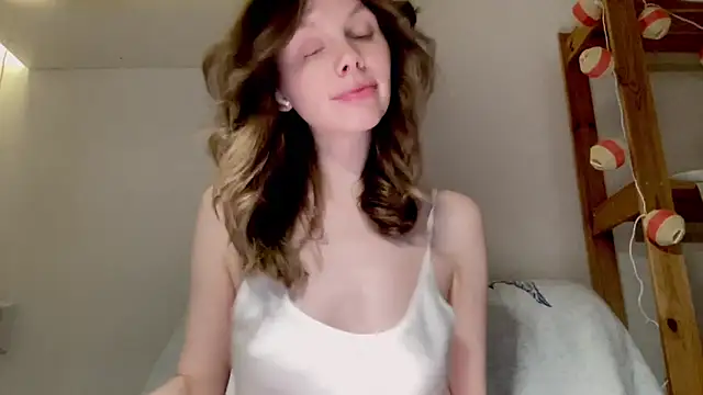 Nikki Mimimi online show from 12.21.24