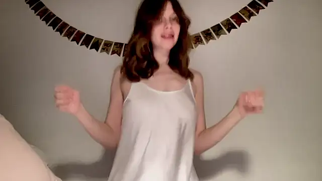 Nikki Mimimi online show from 01.11.25