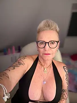 German Milf online show from 11.05.25