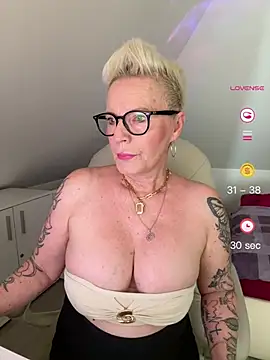 German Milf online show from 06.05.26