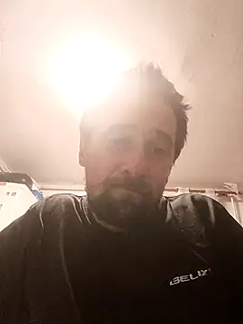 Snapshot of Stivn35 chatting on 10.28.25 Stivn35 online show from 10.28.25