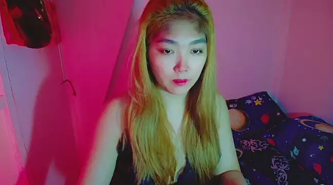 TR4NSCUTI3 online show from 01.25.25