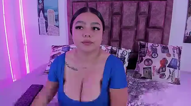 NaughtyAnaa online show from 01.04.25