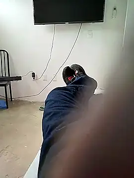 Snapshot of sagrado_1989 chatting on 01.01.25 sagrado 1989 online show from 01.01.25