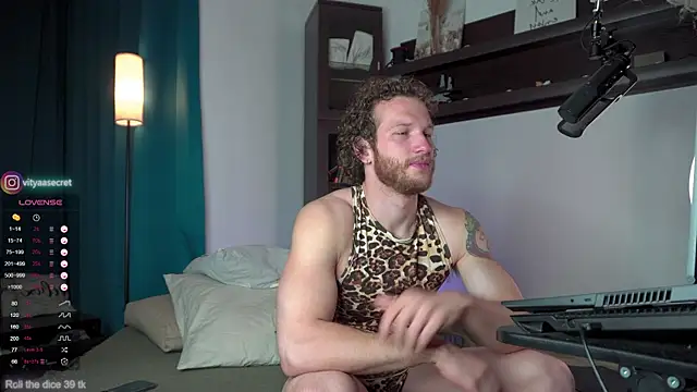 VIktorSecret online show from 10.02.25