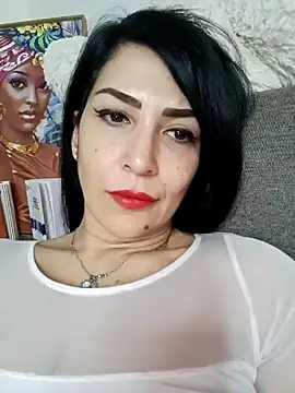 Snapshot of Cataleya80 chatting on 01.30.25 Cataleya80 online show from 01.30.25