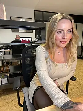 EmaSalis online show from 03.21.25