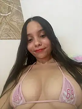 Snapshot of MiaJacksonn chatting on 01.04.25 MiaJacksonn online show from 01.04.25