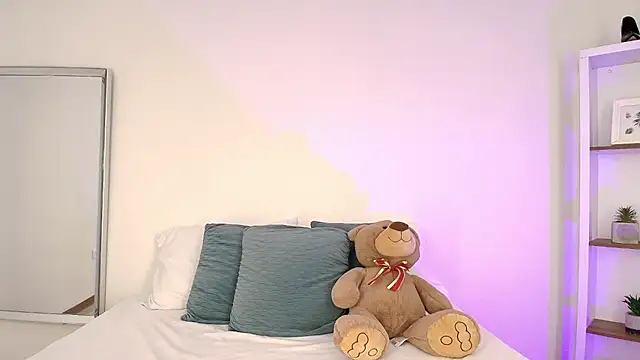 Snapshot of Isabella_Harley chatting on 02.09.26 Isabella Harley online show from 02.09.26