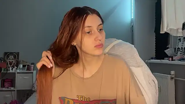 Uniarten online show from 10.16.25