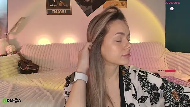 Kylie Desire online show from 12.14.25