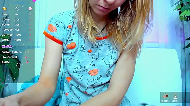 Snapshot of Bell_a_mi_ chatting on 01.26.25 Bell a mi online show from 01.26.25