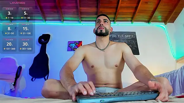 Snapshot of RyanCarter_ chatting on 12.02.24 RyanCarter  online show from 12.02.24