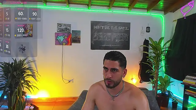 Snapshot of RyanCarter_ chatting on 10.13.25 RyanCarter  online show from 10.13.25