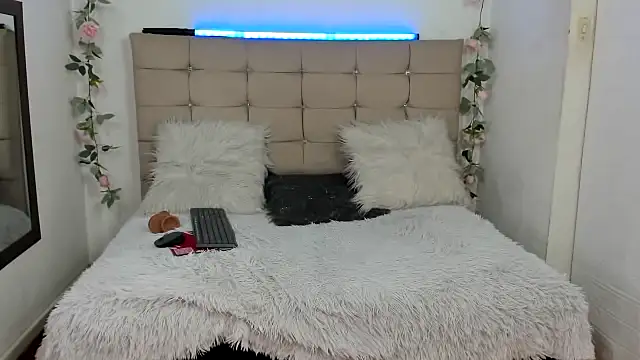 yayita mature online show from 11.13.25