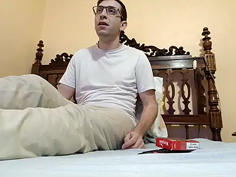 White rabbit  online show from 12.02.25