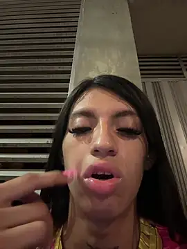 Ortegakim online show from 03.04.26