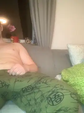 Maxmusterman20023 online show from 02.19.25