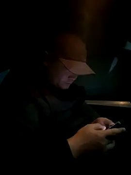 Snapshot of S00 chatting on 12.01.24 S00 online show from 12.01.24