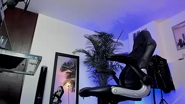 MrFrank tattoo online show from 12.28.24