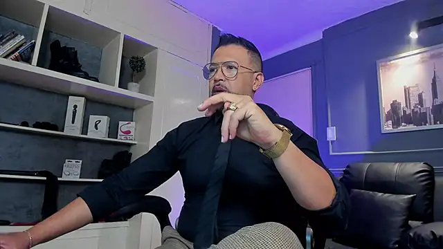 MrFrank tattoo online show from 10.30.25