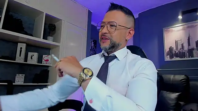 MrFrank tattoo online show from 11.04.25