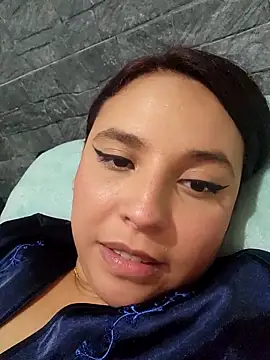 LizzRouse online show from 11.26.25