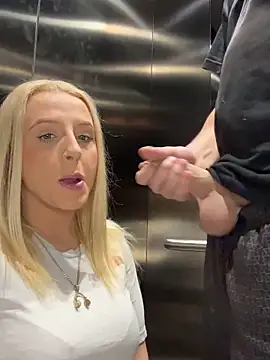 Strongqueen online show from 01.11.25