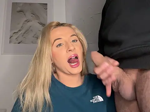 Strongqueen online show from 03.21.25