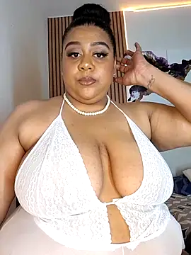 Snapshot of BiancaFollerach chatting on 05.16.26 BiancaFollerach online show from 05.16.26