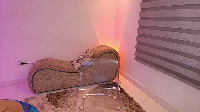 Snapshot of Rashell-Zepol chatting on 11.09.25 Rashell-Zepol online show from 11.09.25