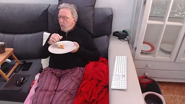 Nudelschwanz online show from 02.23.25