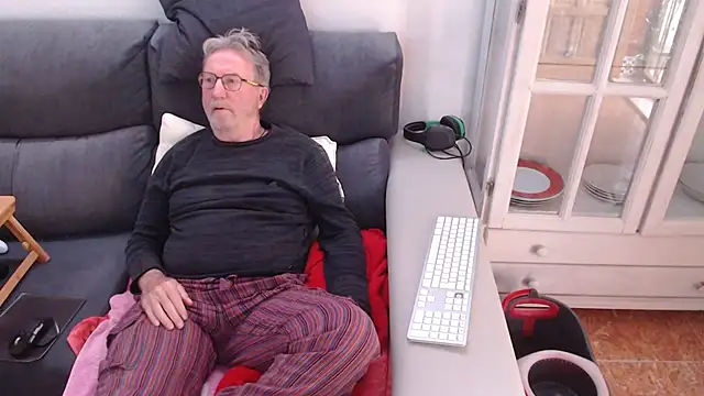 Nudelschwanz online show from 02.24.25