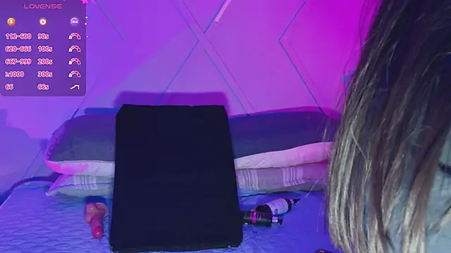 emmajohnss online show from 06.05.26