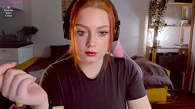 Sofy Benson online show from 09.17.25