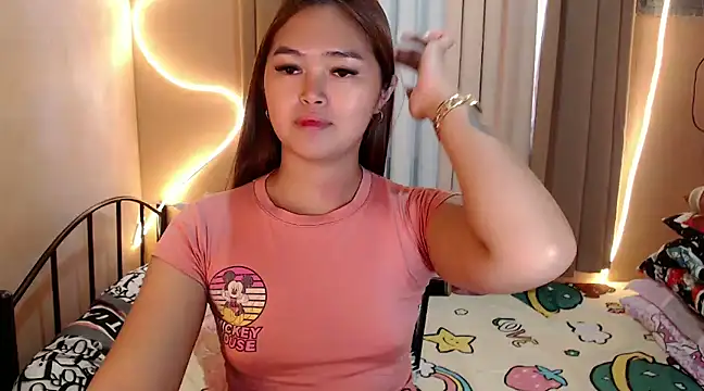 Itsme claire online show from 02.14.25