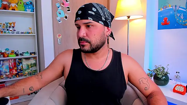 nicolas cox online show from 10.12.25