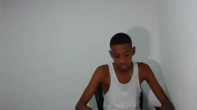 Snapshot of tonny_sexxxx chatting on 03.13.25 tonny sexxxx online show from 03.13.25