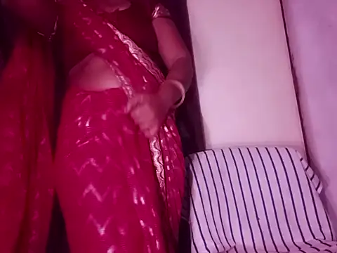 Snapshot of YUKTAPOWER chatting on 02.25.25 YUKTAPOWER online show from 02.25.25